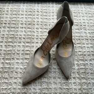 Sam Edelman grey/tan suede pump